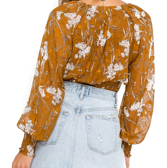 🔥 SOLD ASTR Floral Top - Picture 2 of 11
